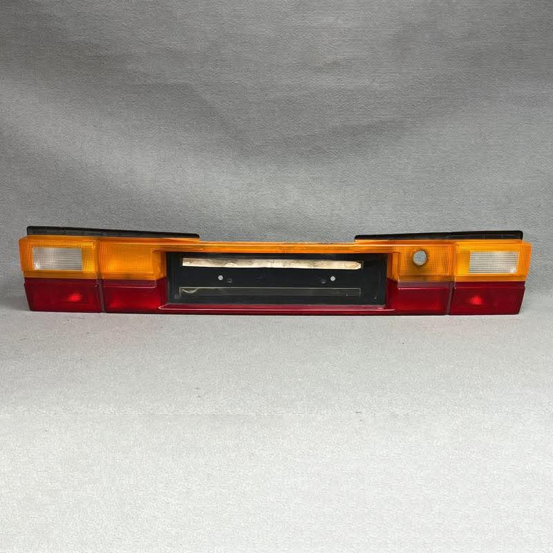 Audi 100 200 C3 Rear Center Reflector Panel Heckblende